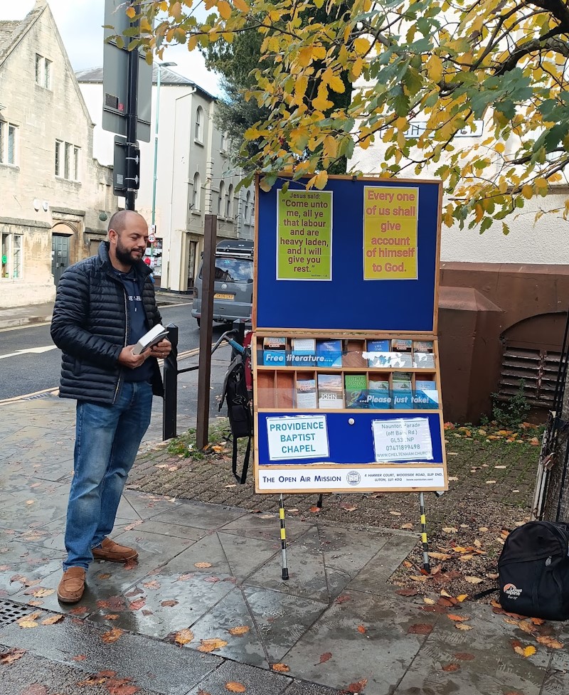 Stroud open-air outreach photo 2